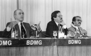 24.05.1989 - Leonel Brizola, Carlos Alberto Teixeira de Oliveira e Paulo Haddad no Ciclo de Conferências “A Sucessão Presidencial e os Desafios do Desenvolvimento”