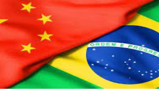 Há 27 anos, a economia brasileira era maior do que a chinesa. Atualmente, a economia chinesa é cerca de 11 vezes maior que a brasileira