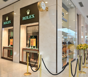 Manoel Bernardes realiza coquetel com apresentação dos novos modelos da Rolex