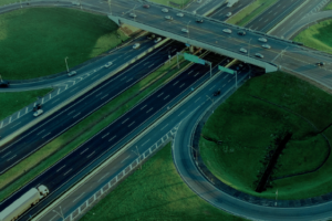 CNT lança análise inédita sobre os 30 anos de infraestrutura rodoviária concedida no Brasil